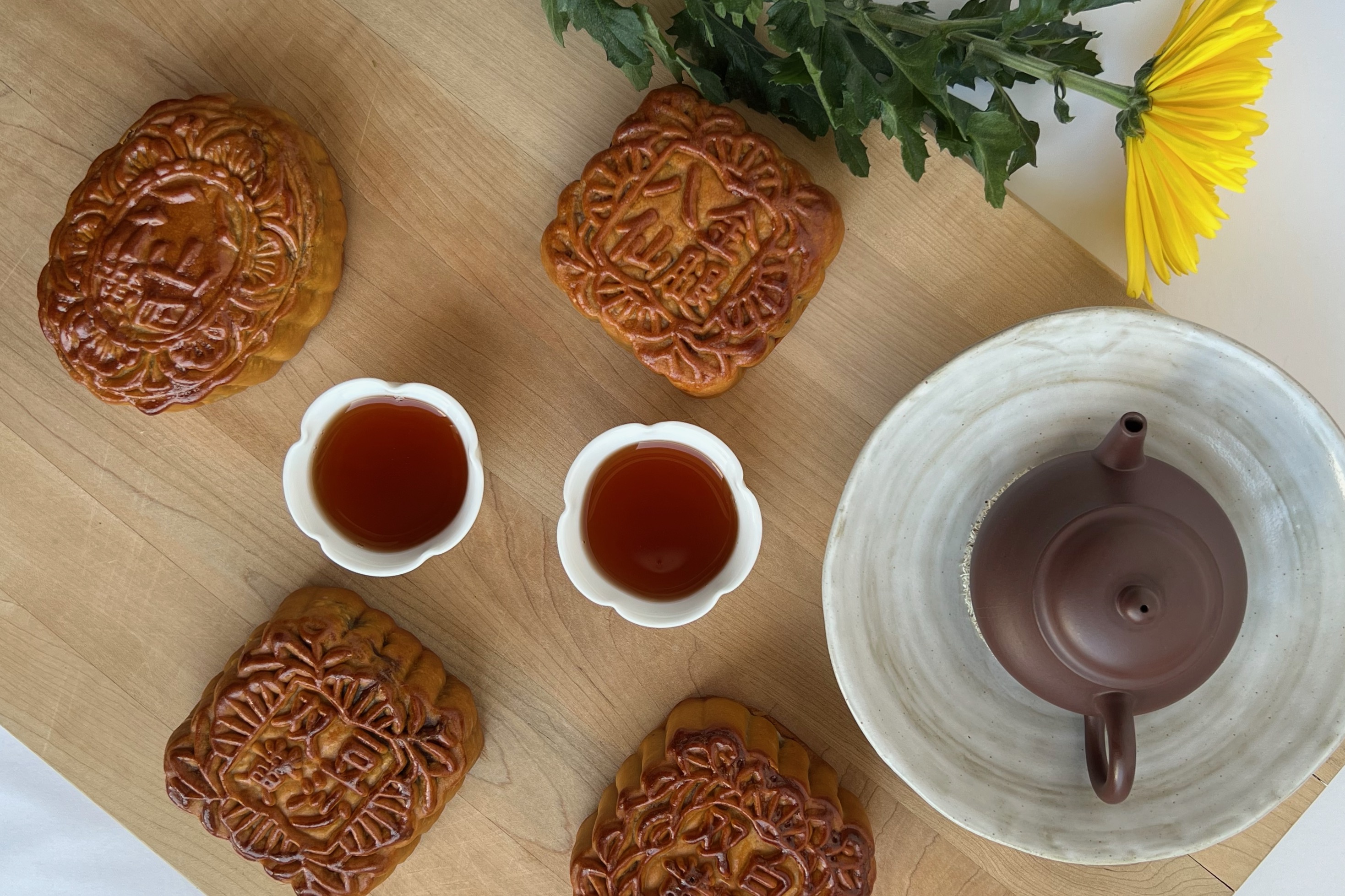 Mid-Autumn Festival: Artisanal Tea Brewing with Mooncake Pairing 